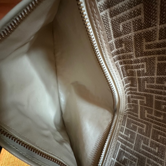 Vintage Pierre Balmain Clutch - Picture 5 of 9